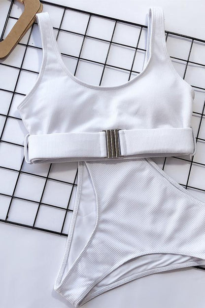 Conjunto de bikini sexy de nailon de dos piezas con parches sólidos para adultos.