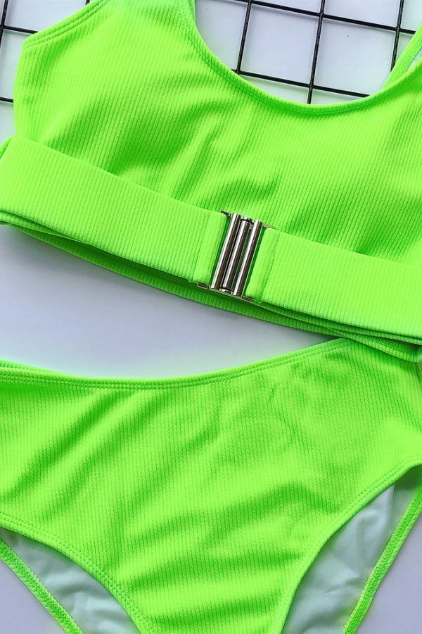 Conjunto de bikini sexy de nailon de dos piezas con parches sólidos para adultos.