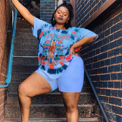 Conjunto de dos piezas de top y pantalones cortos con estampado gráfico informal para mujer, tallas grandes, tallas L-4XL