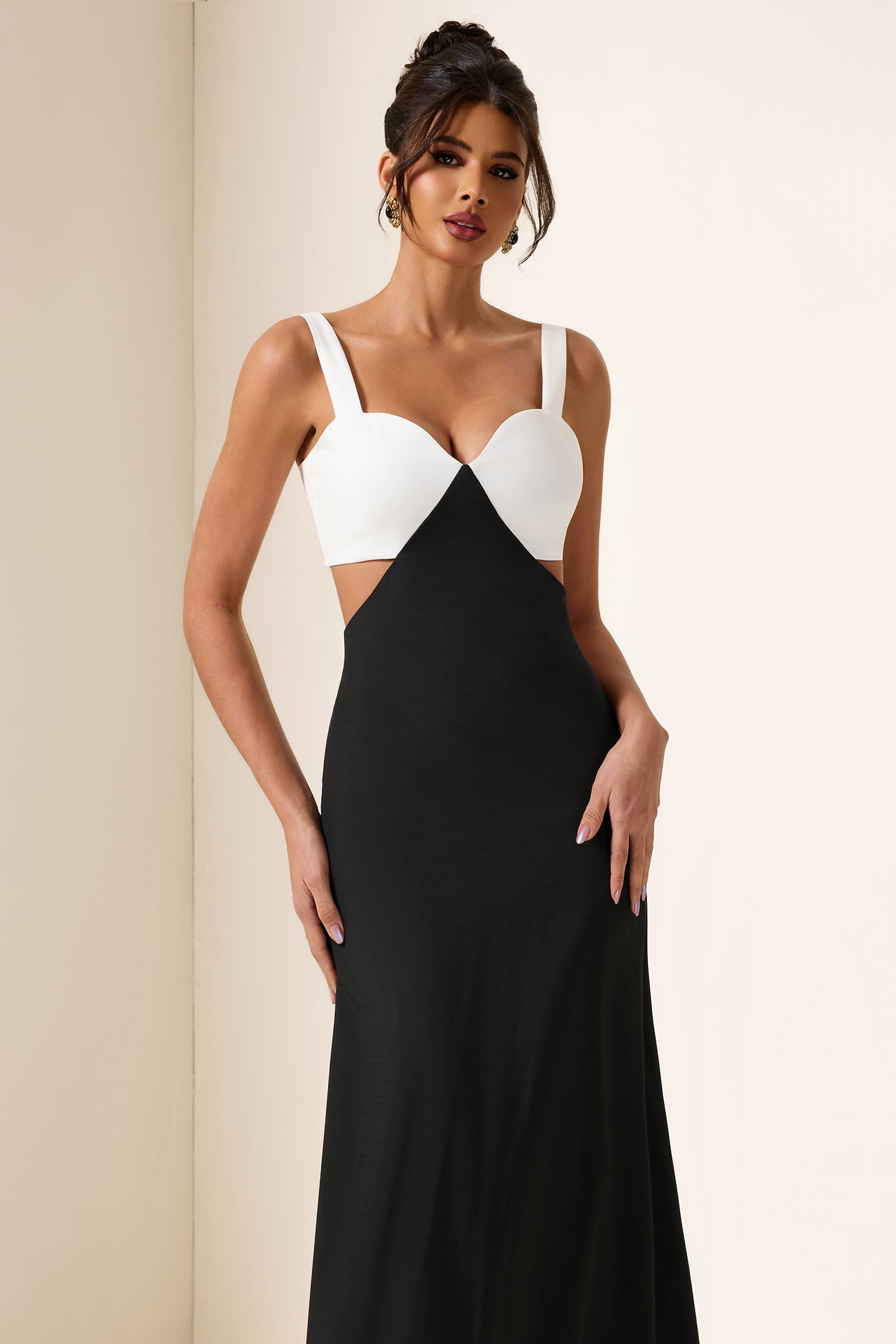 Contrast Color Square Neck Cut-Out Midi Dress