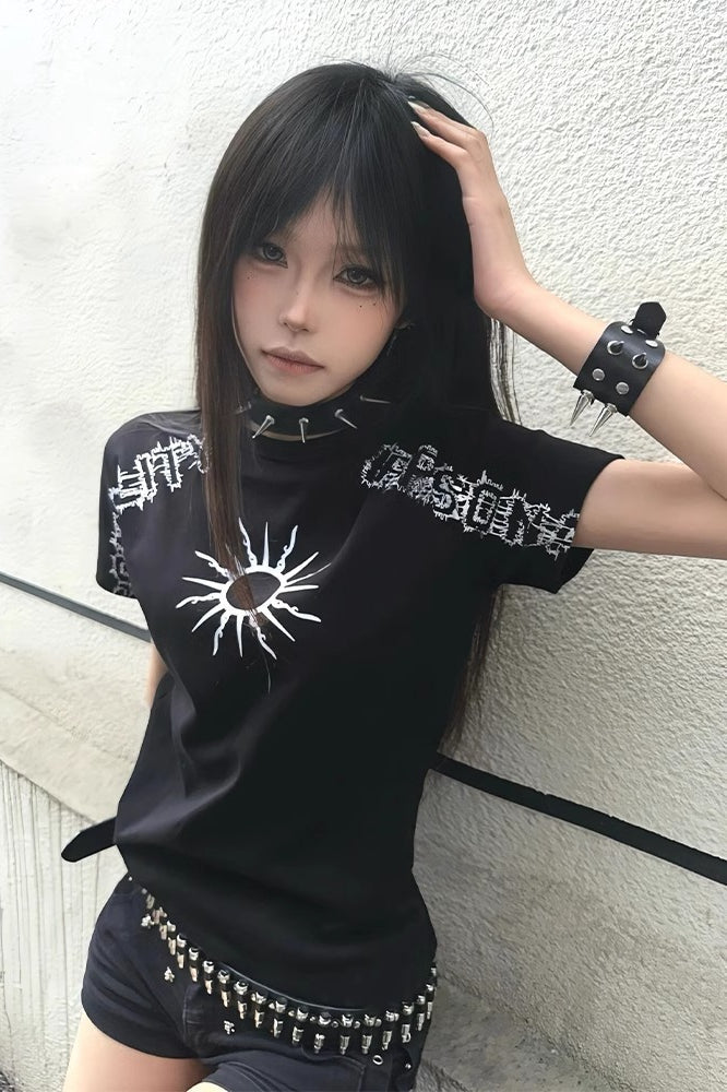 Retro Slim Fit Alt-Girl Short Sleeve T-shirt