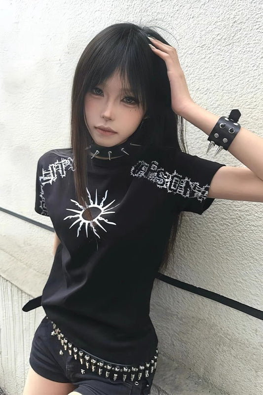 Retro Slim Fit Alt-Girl Short Sleeve T-shirt