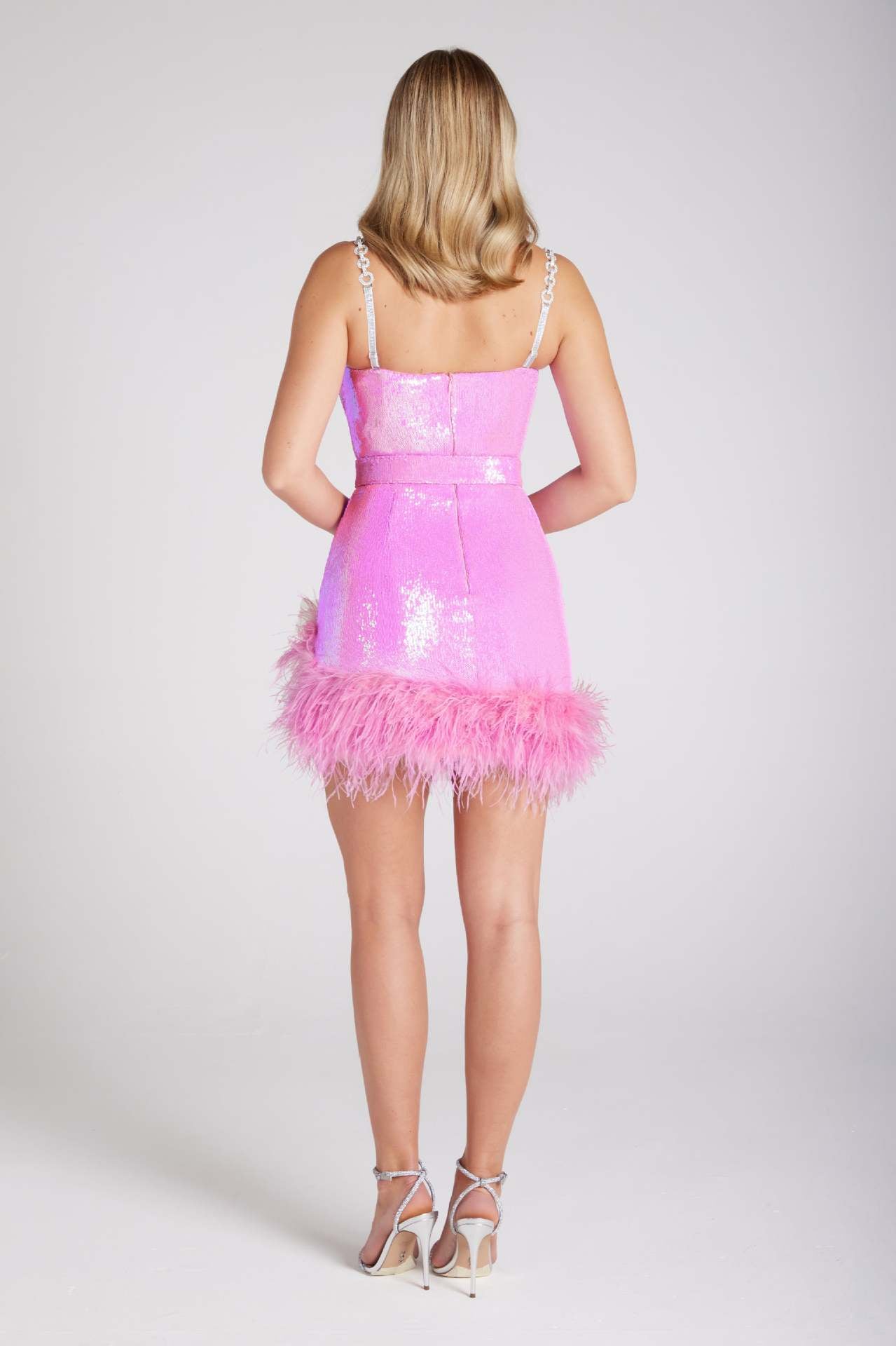 Vestido mini ajustado con lentejuelas brillantes y único