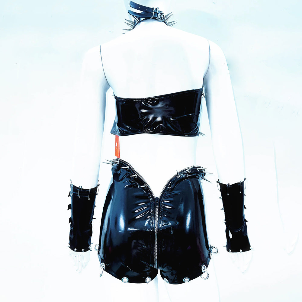 Crewneck hollow out metal chain skull applique top  | Festival Outfits Women