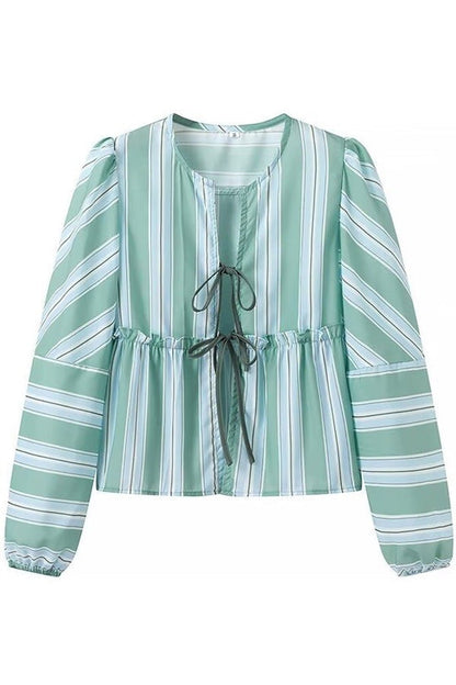 Pantalones cortos y blusa de rayas