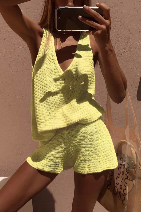 Solid Color V-neck Sleeveless Knit Vest and Casual Stretch Shorts Set