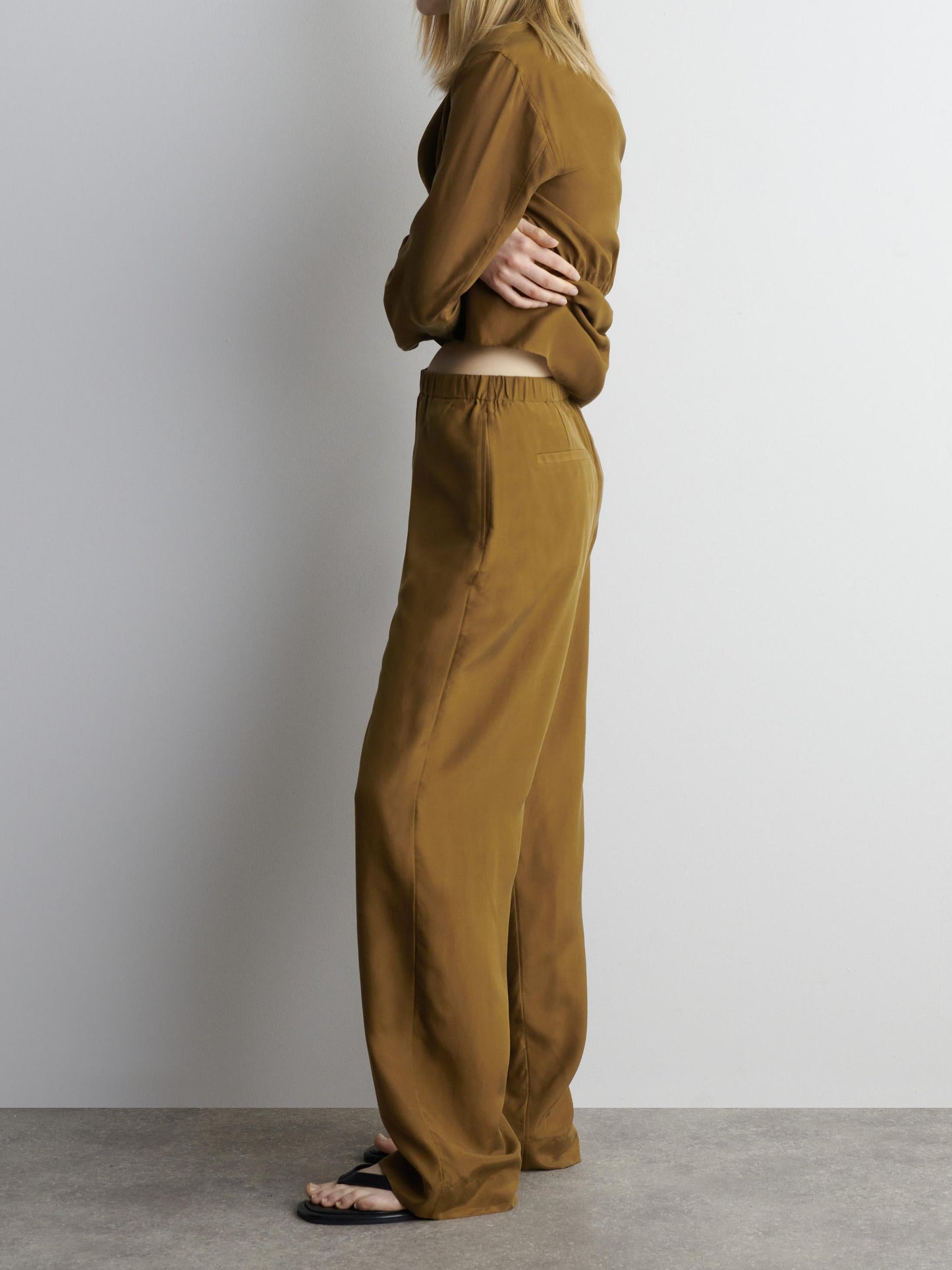 Conjunto de pantalón y traje con solapa chal