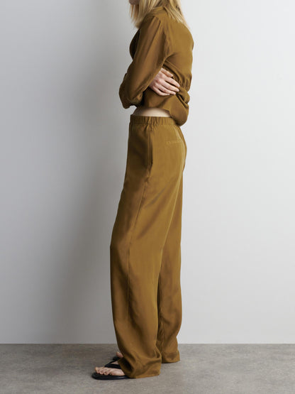 Conjunto de pantalón y traje con solapa chal