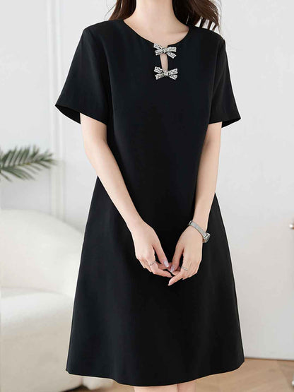 Zoe Elegant Crew Neck Solid Color Bow Dress