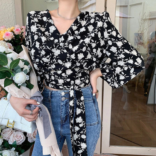 V-Neck Elegant Floral Printed Crop Tops