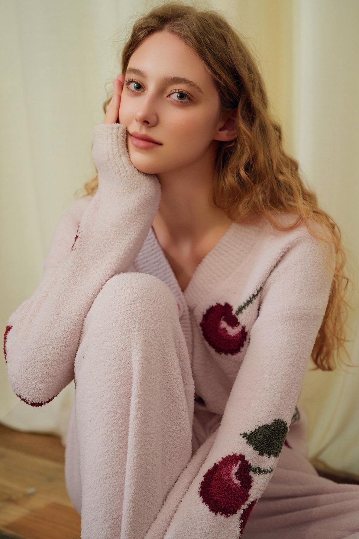 Conjunto de pijama tipo cárdigan de terciopelo suave con cerezas