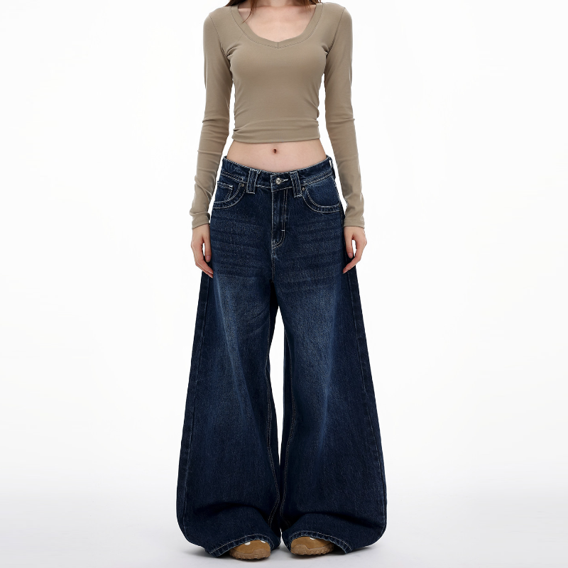 Medium wash pocket button low rise wide leg | Baggy Low Rise Jeans  | Festival Outfits Women