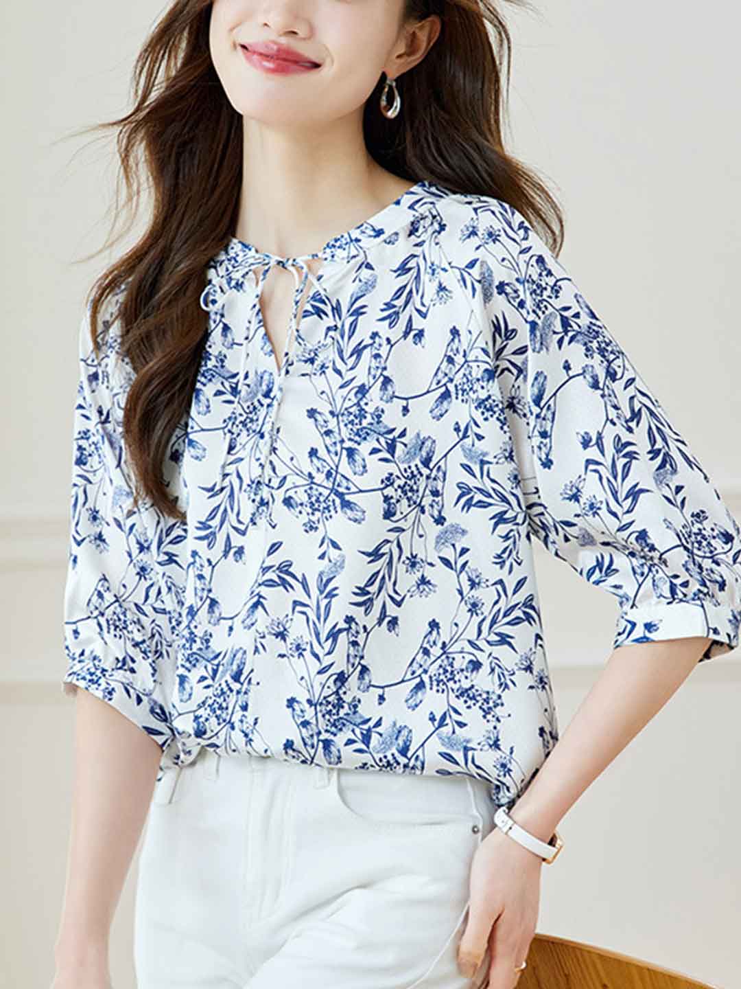 Natalie Loose V-Neck Printed Tie Top