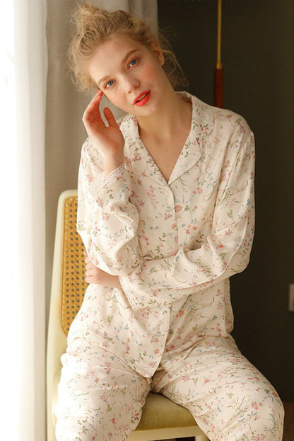 Conjunto de pijama floral con hojas de sauce
