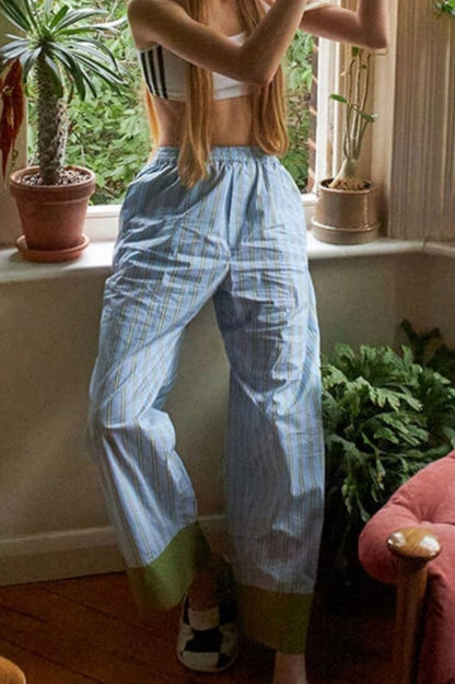 Conjunto de pijama con bloques de colores a rayas