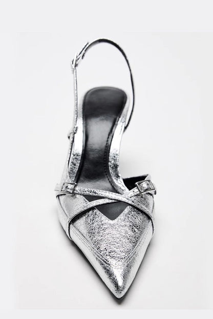 Tacones altos con tiras laterales estilo británico