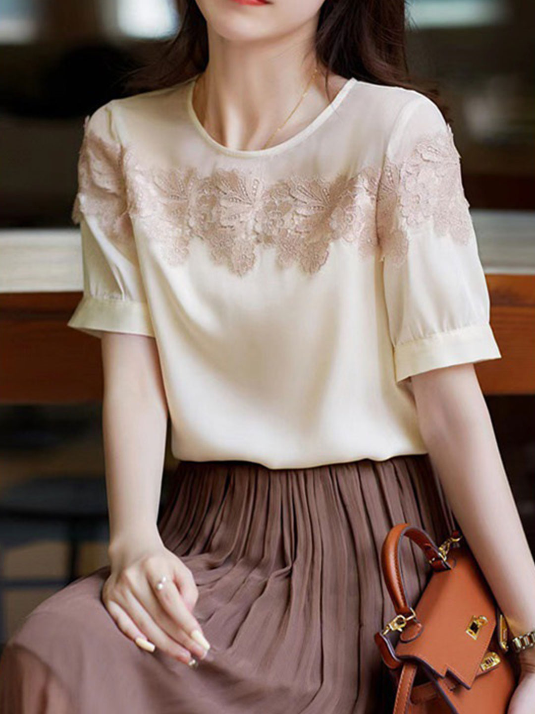 Mya Retro Embroidered Floral Shirt-Black