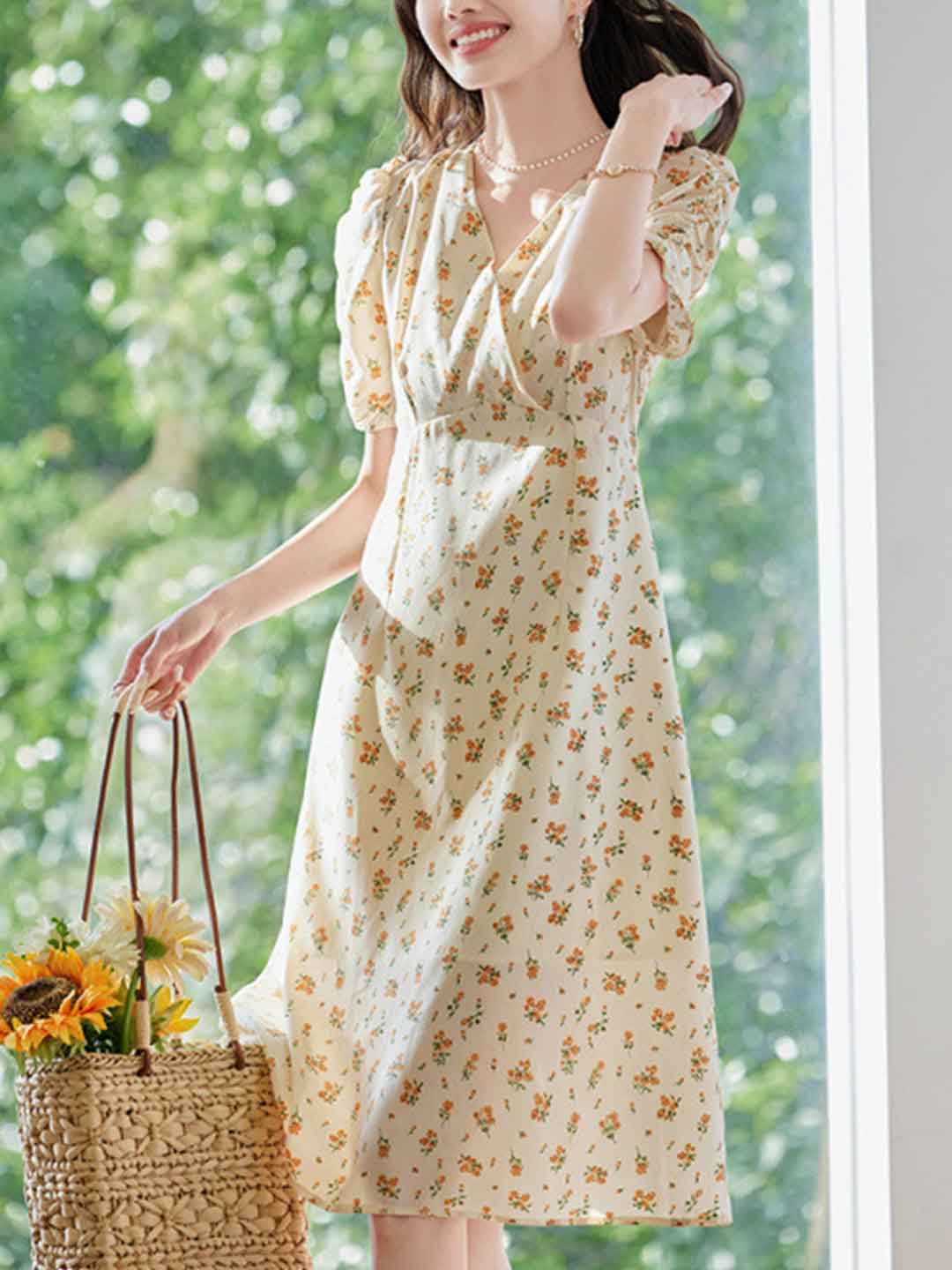 Zoey Elegant V-Neck Floral Printed Dress