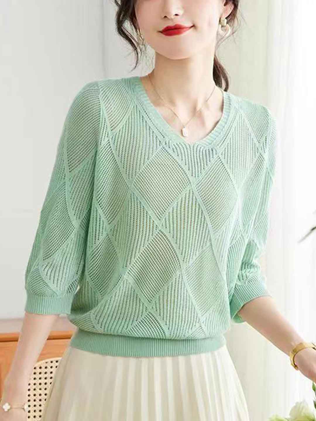 Sarah Loose V-Neck Hollowed Knitted Top