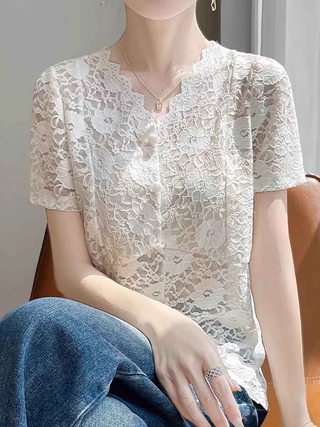 Valeria Classic V-Neck Solid Color Hollowed Lace Top