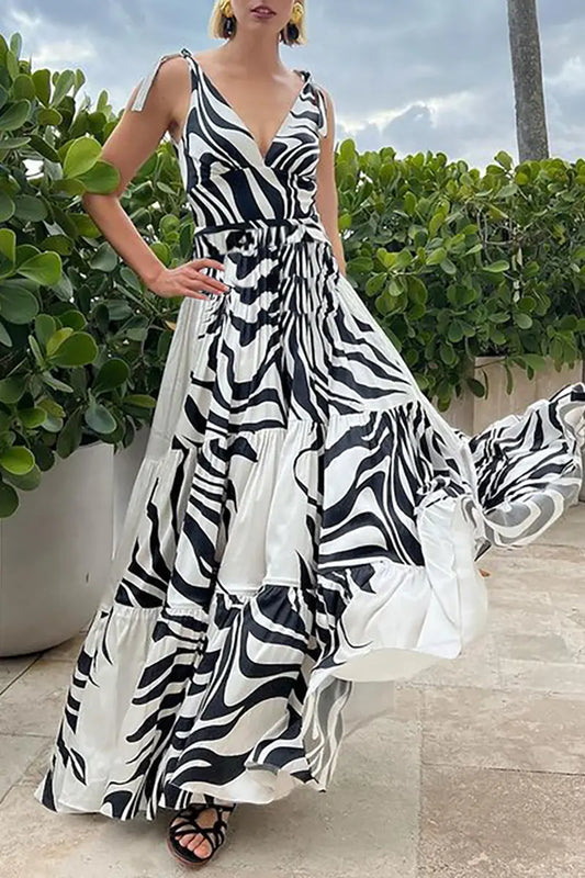 Traje de baño elegante monocromático de rayas con escote en V profundo