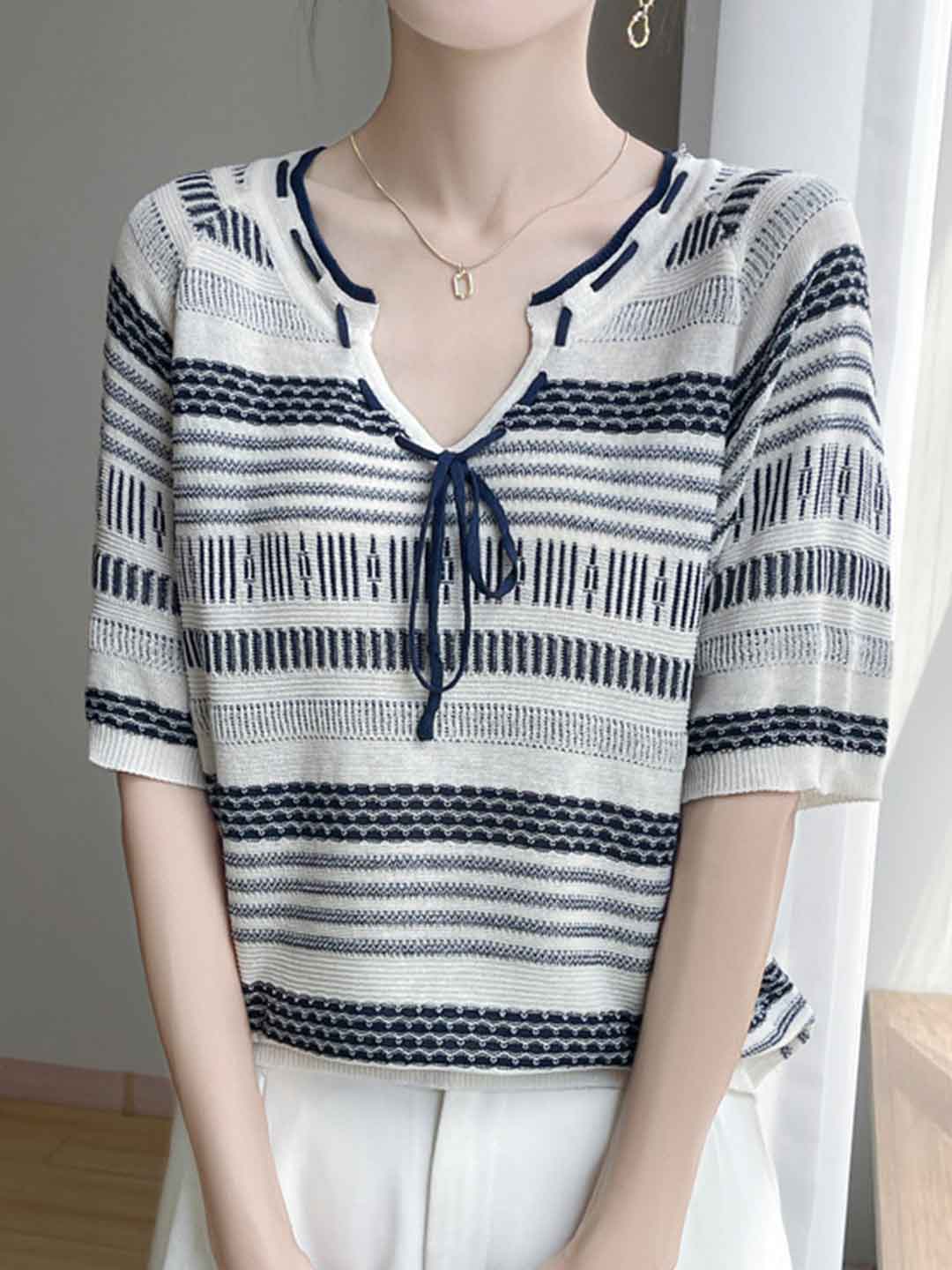 Maya Classic V-Neck Contrast Knitted Tie Top