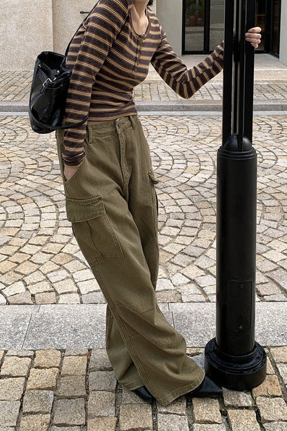 Textured Cargo Bootcut Casual Jeans