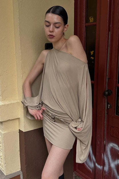 Wasteland Solid One Shoulder Ruched Bodycon Mini Dress