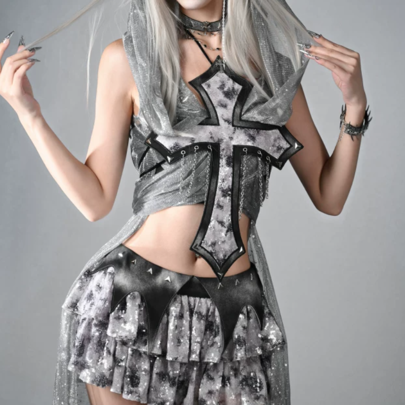 Metal chain halter self tie rivet applique top  | Festival Outfits Women