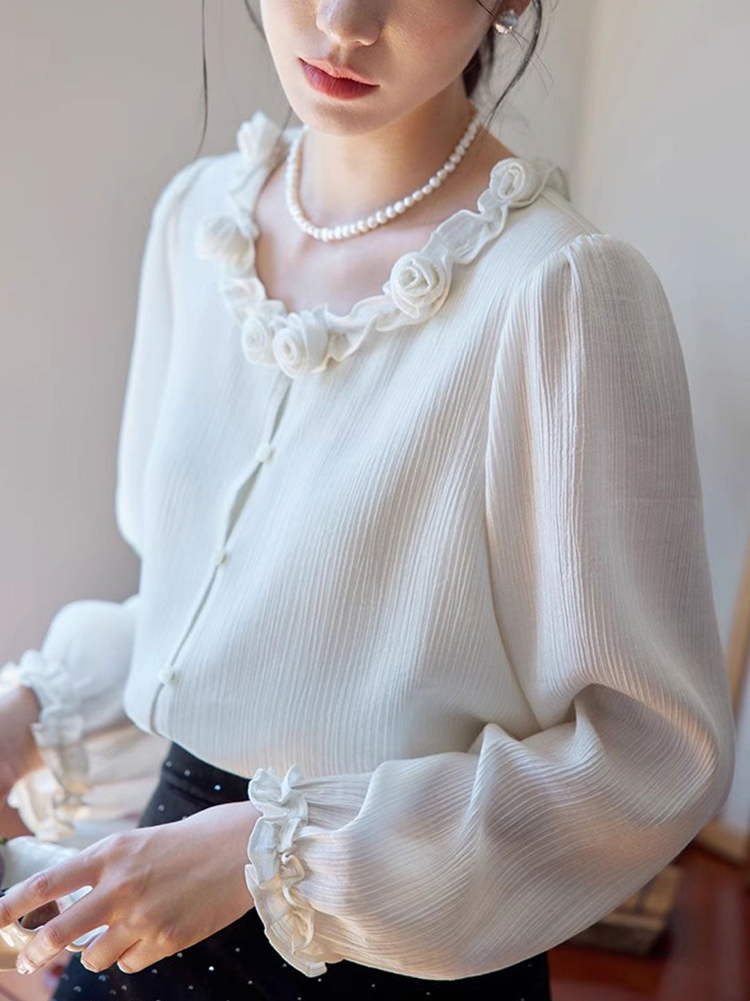 Lauren Vintage Auricular Neck Flower Top