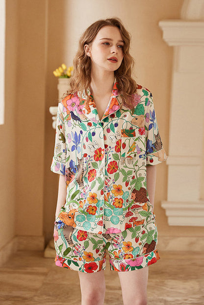 Conjunto de ropa de estar por casa corto de seda helada con estampado de jardín de bosque blanco