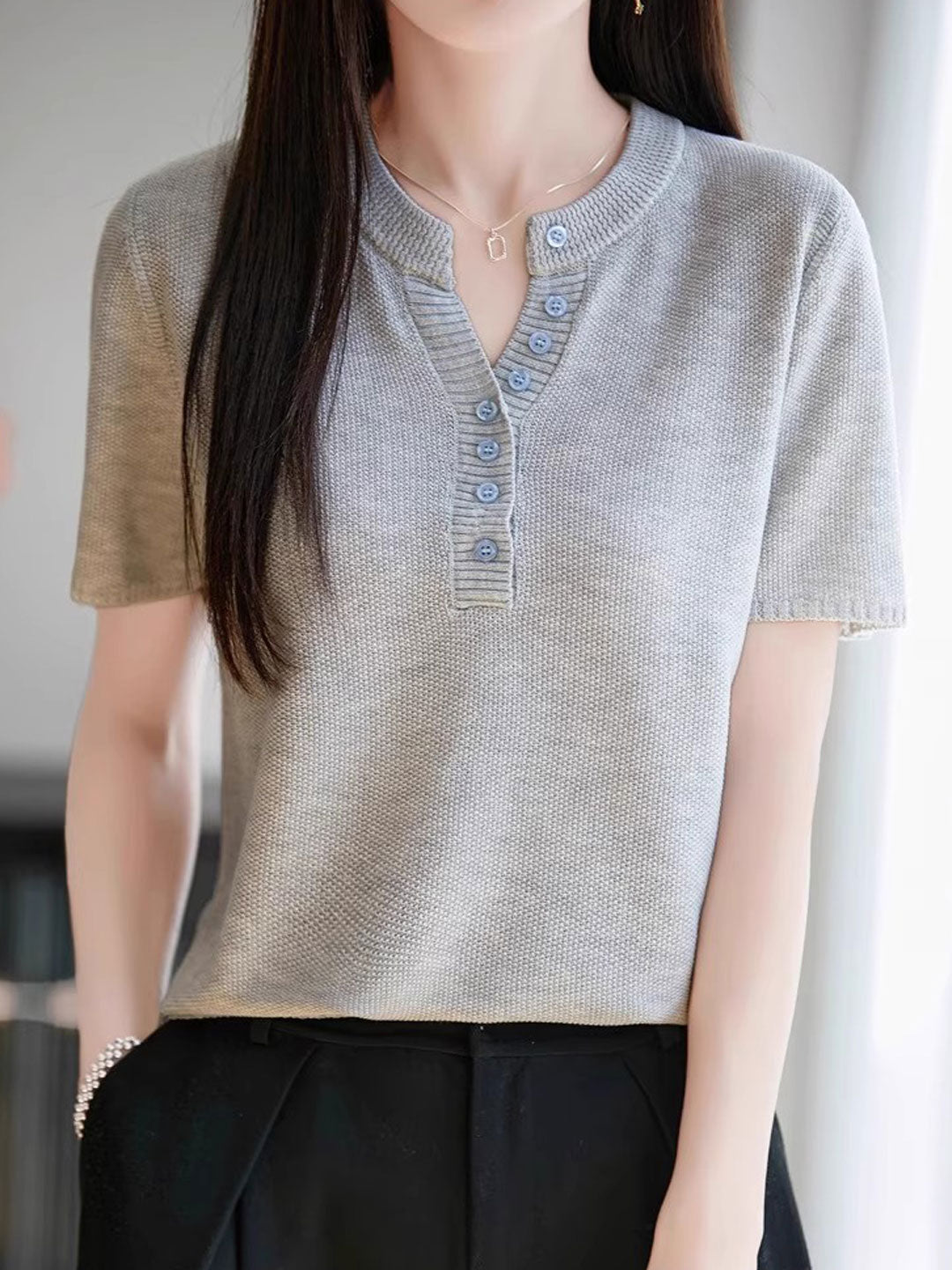 Selina Loose V-neck Solid Color Knitted Top