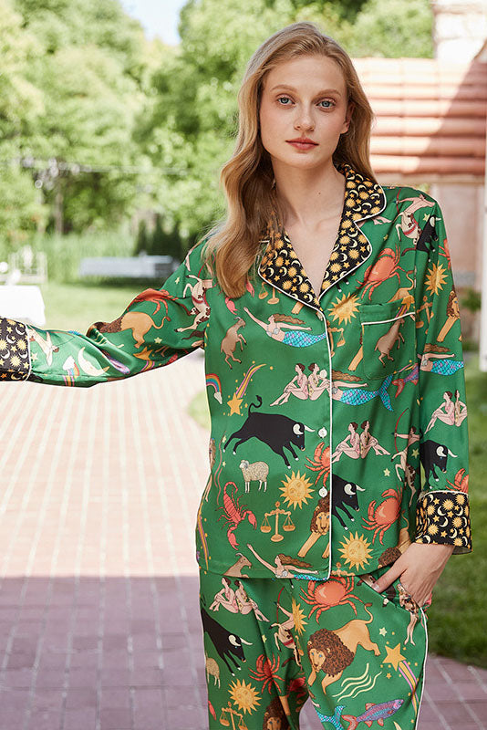 Conjunto de pijama con estampado de constelación verde