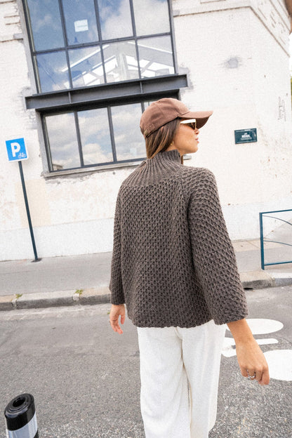 Suéter de cuello alto de cachemira marrón de manga corta para mujer | Ideal para el invierno