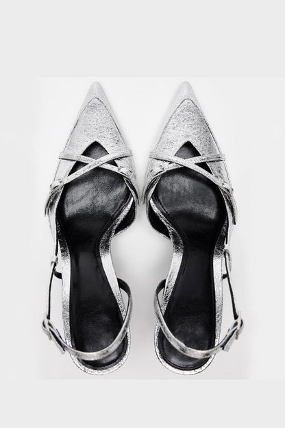 Tacones altos con tiras laterales estilo británico