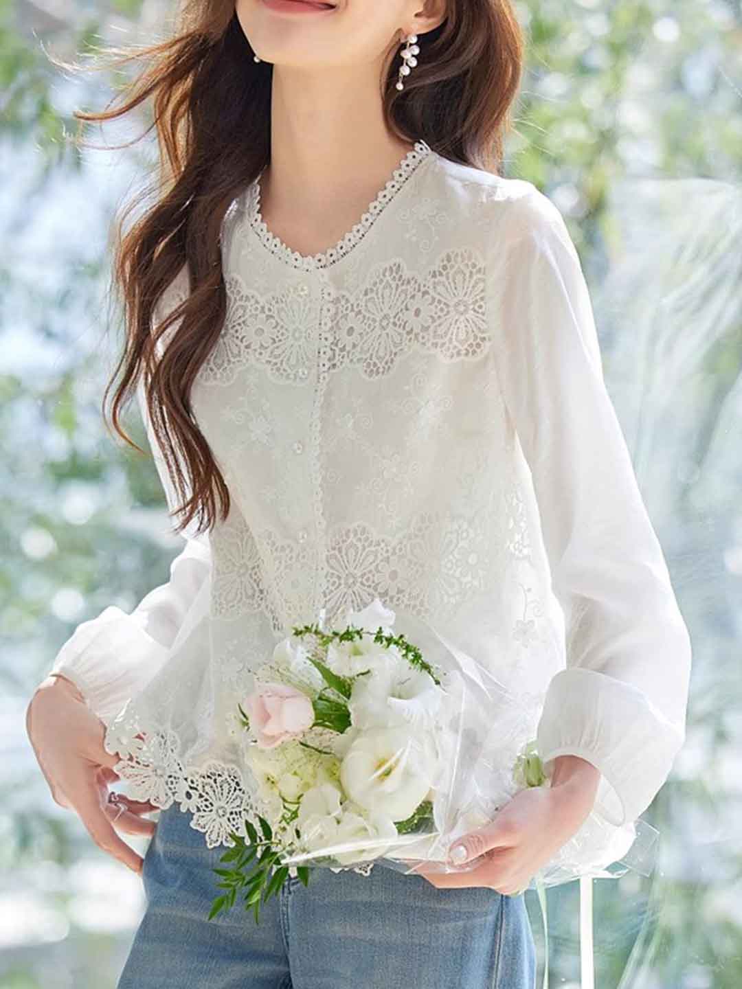 Valeria Retro Crew Neck Solid Color Lace Shirt