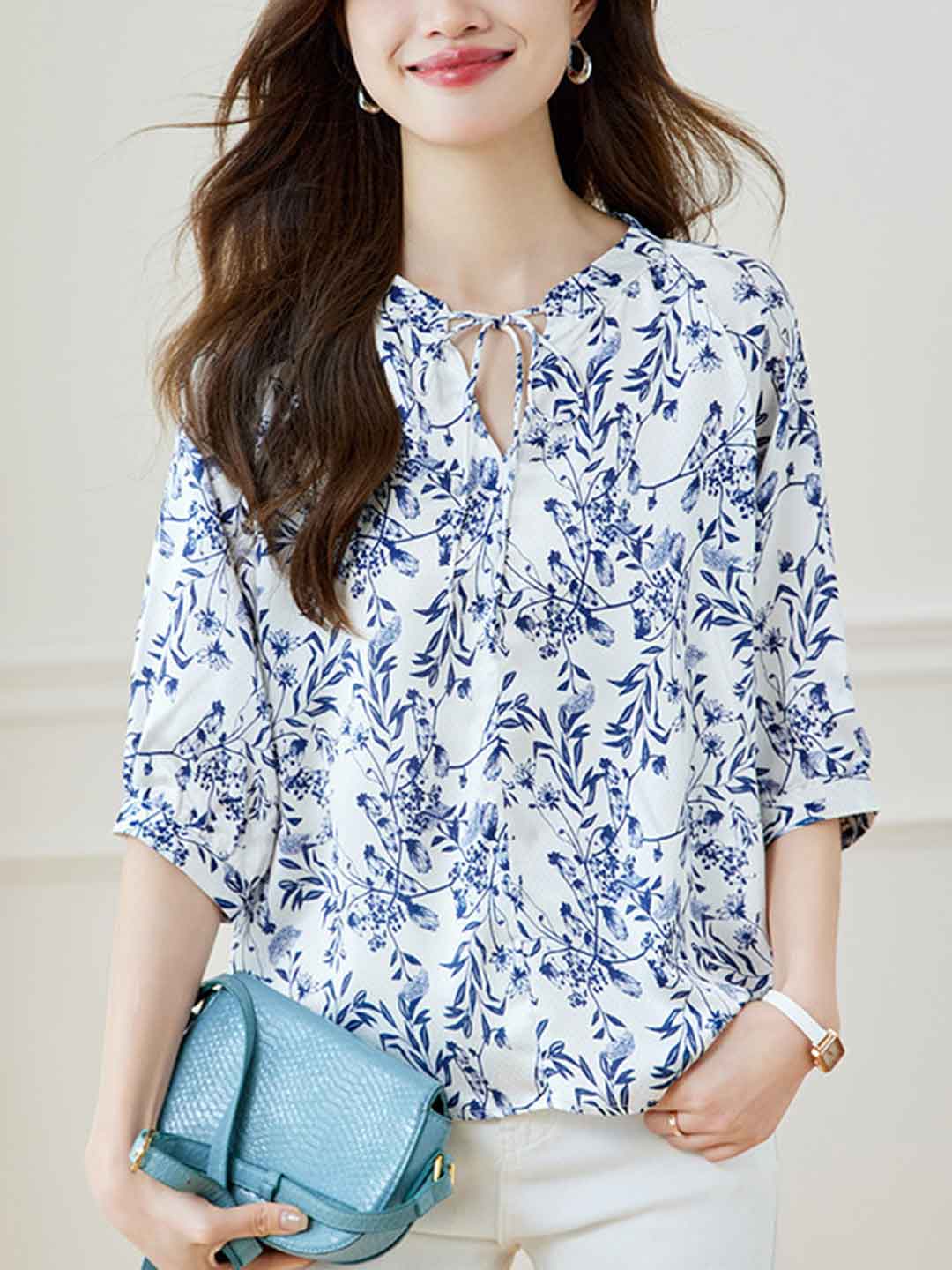 Natalie Loose V-Neck Printed Tie Top