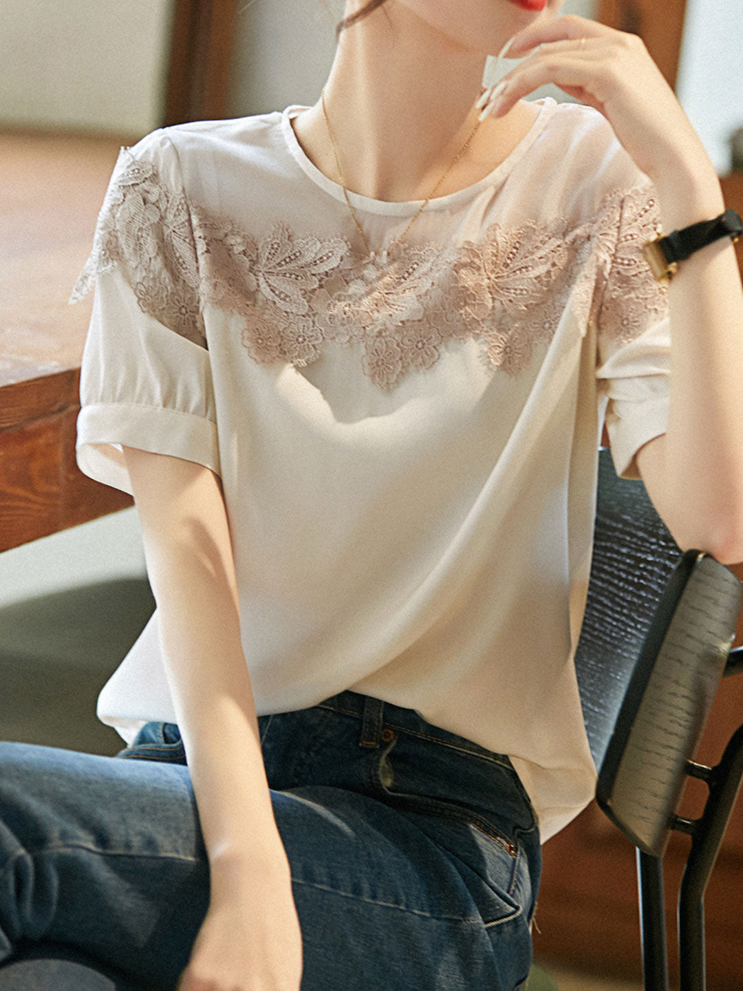 Mya Retro Embroidered Floral Shirt-Black