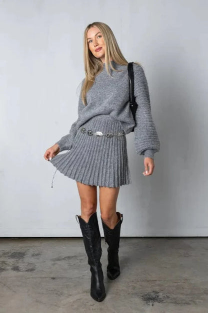Olivia - Conjunto Plisado - Elegante - Estilo Moderno - Ideal para Fiestas