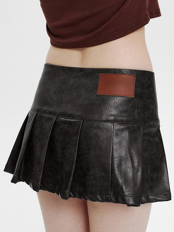 Vintage Buckle Detail Pleated Leather Mini Skirt
