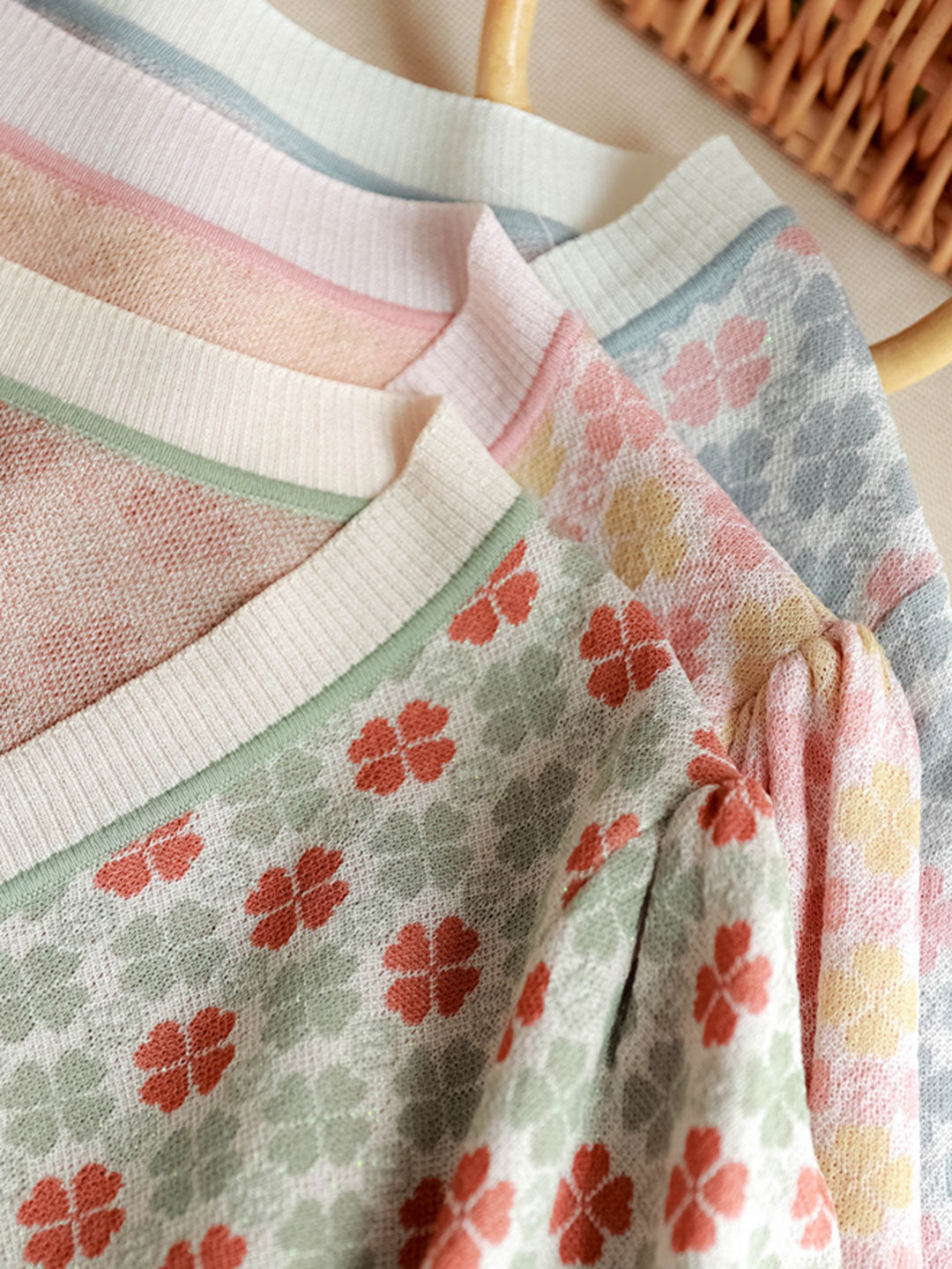 Sophia Vintage V-neck Printed Jacquard Cardigan