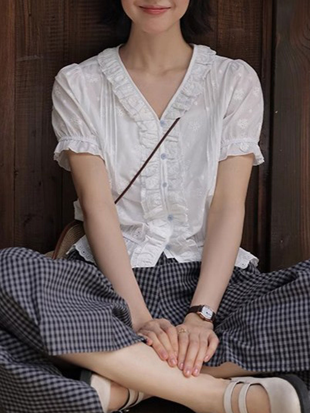 Molly Retro V-Neck Embroidered Blouse