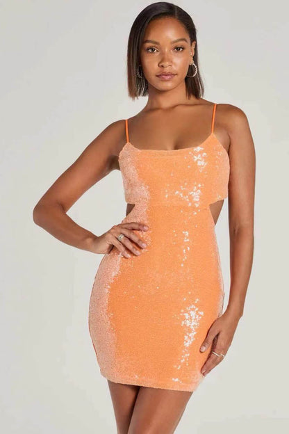 Vestido mini único con tirantes finos y espalda descubierta