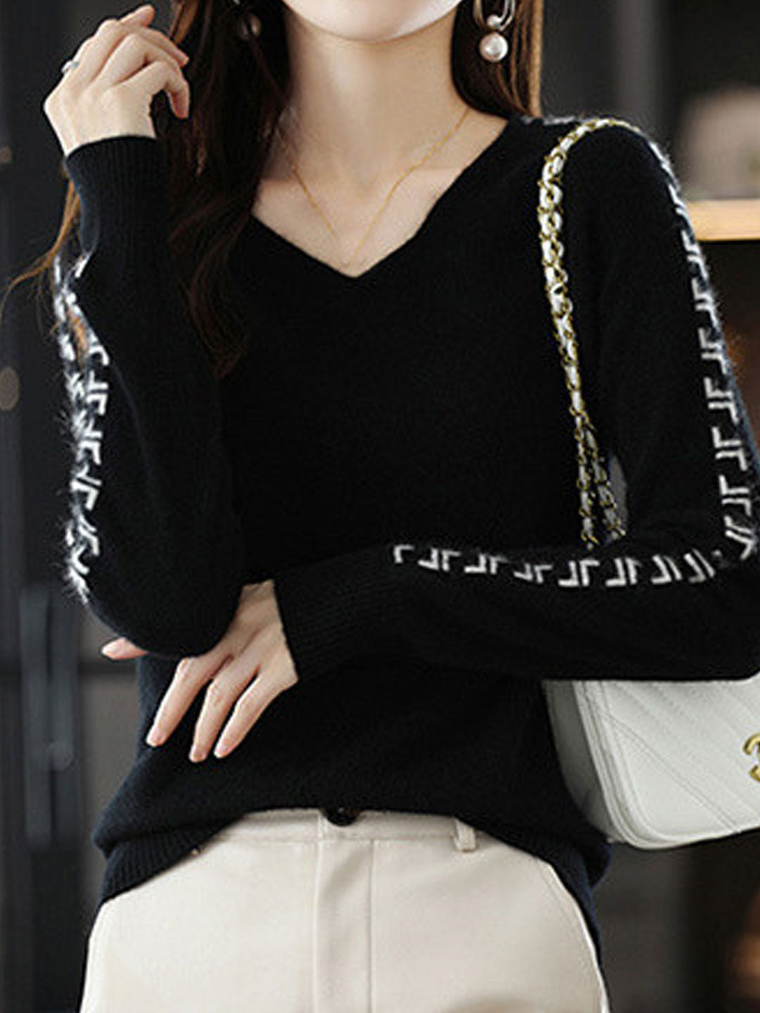 Jessica Loose V-Neck Pullover Knitted Top