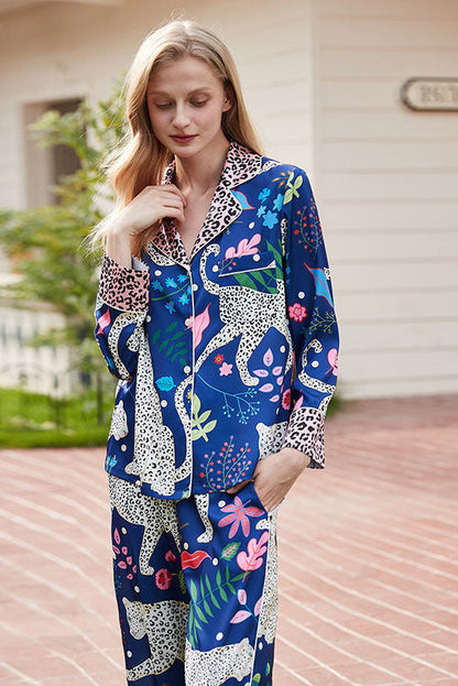 Conjunto de pijama con estampado de leopardo de las nieves azul