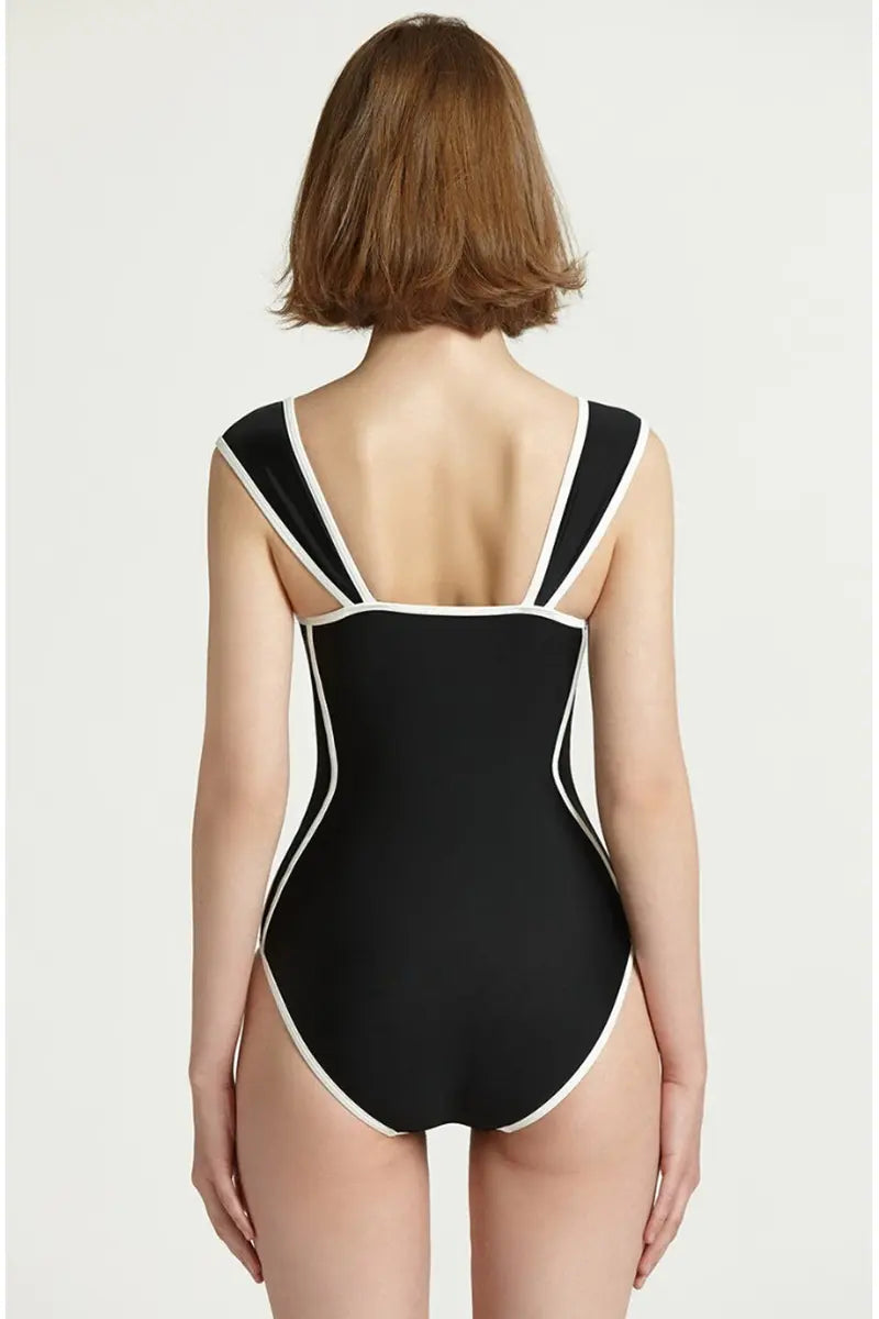 Traje de baño coreano con escote en forma de corazón y bloques de color