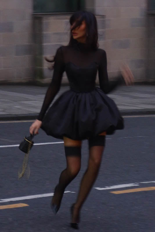 Vestido minivestido elegante de invierno de malla transparente, ajustado y abullonado
