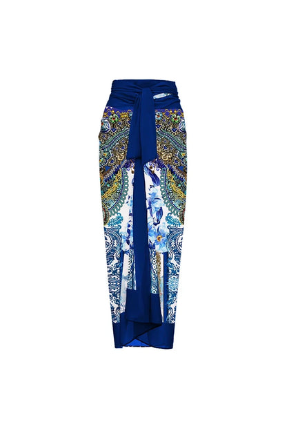 Traje de baño azul con adornos florales en 3D