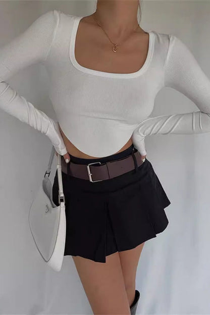 Camisa básica de manga larga con cuello cuadrado y dobladillo irregular 
