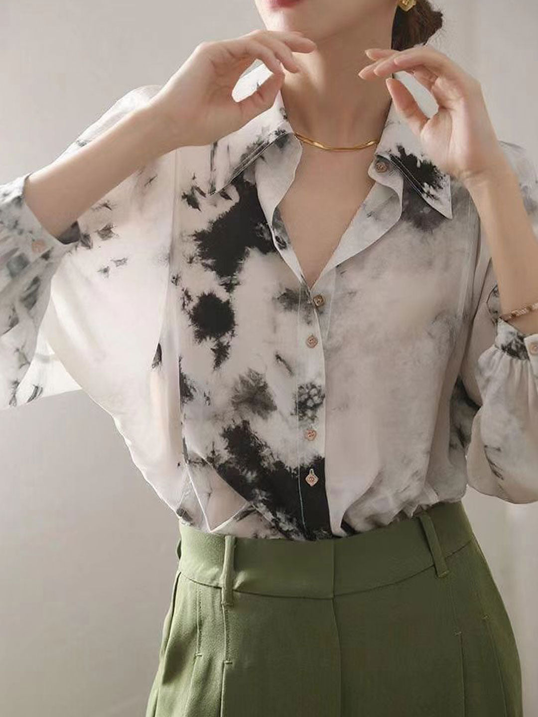 Jessica Retro Polo Collar Puff Sleeve Printed Shirt